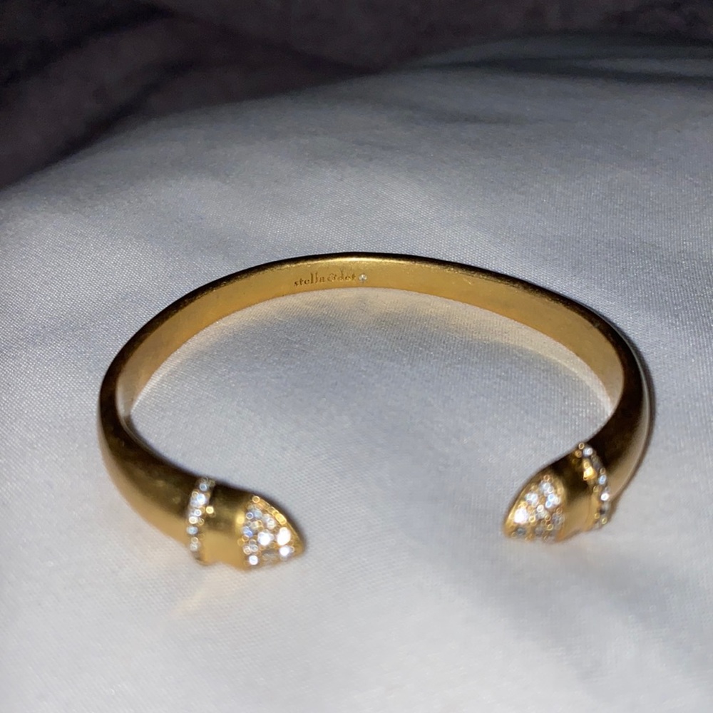Hardware Cuff